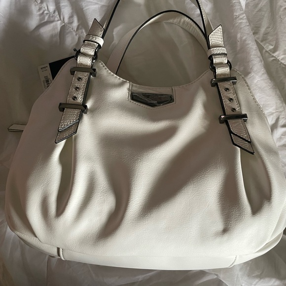 vera wang buena satchel